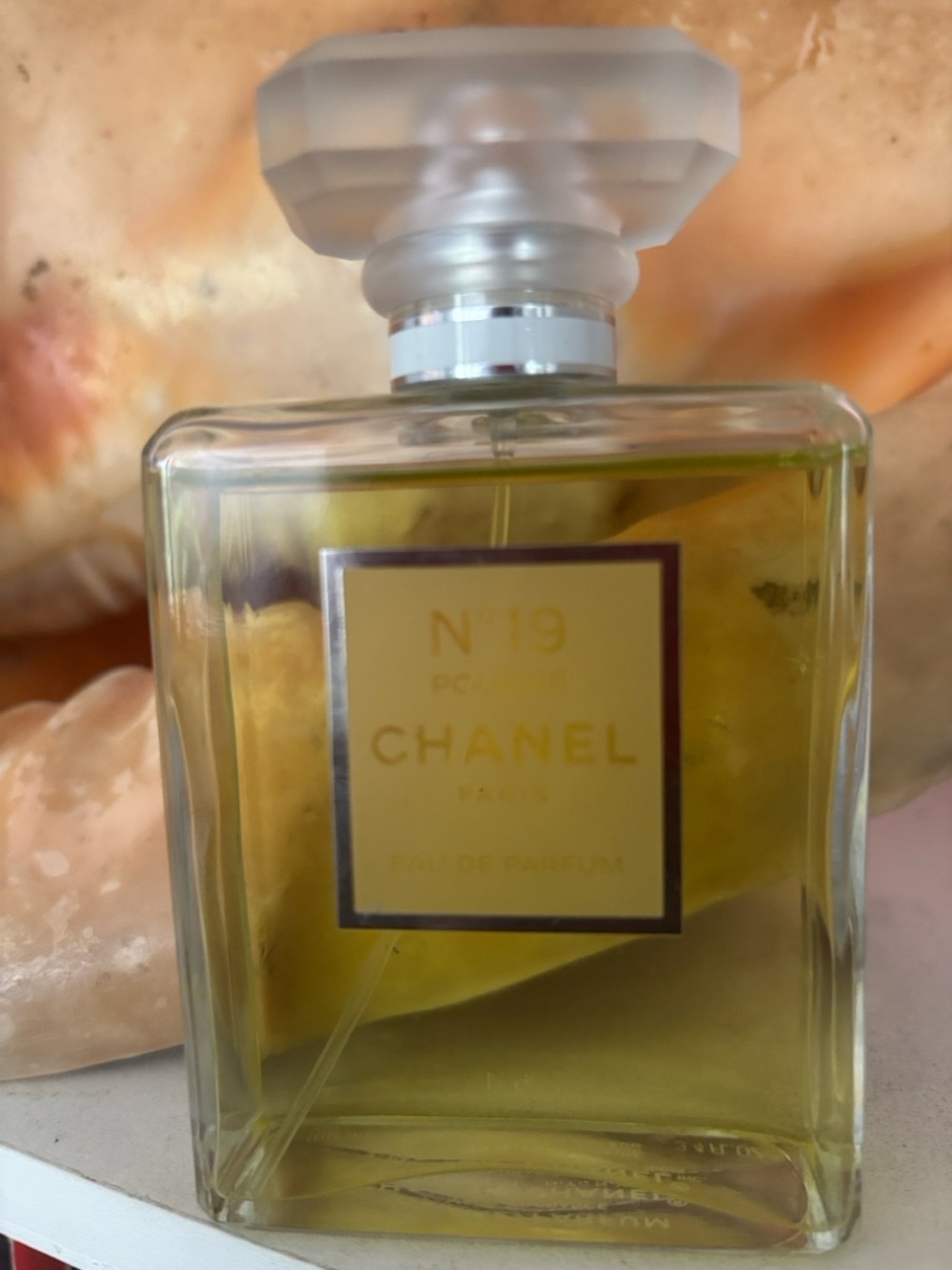 CHANEL N°19 Eau de Parfum — Green Glass Bottle